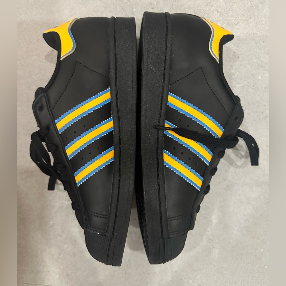 Adidas Superstar J “Black Gold Blue”